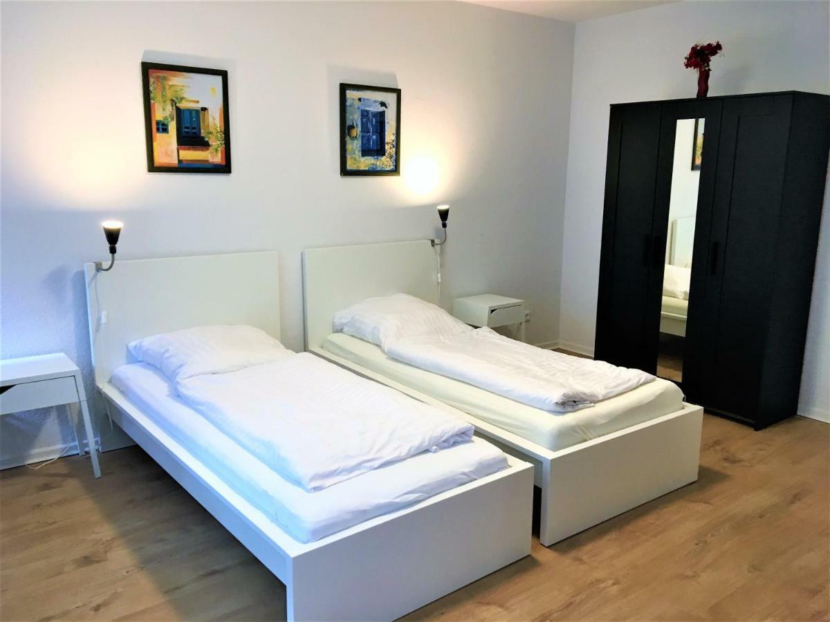 Ferienwohnung Neuss Bagian luar foto